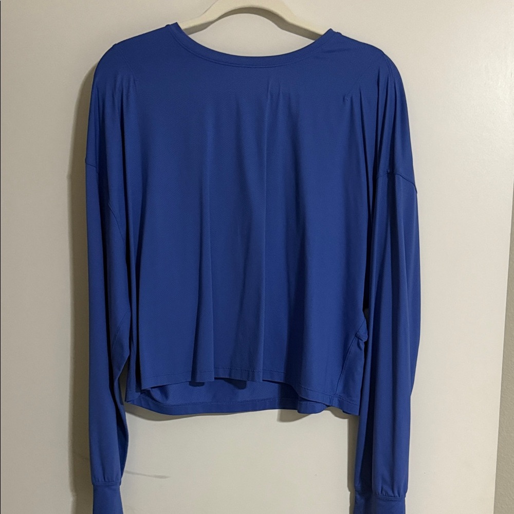 Lululemon Athletica Long Sleeve Top in Vibrant Blue